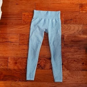 Small gymshark leggings